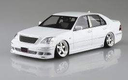 Aoshima 1/24 K-Break UCF31 Celsior '03 (Toyota)