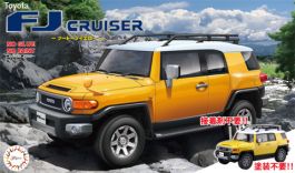 Fujimi 1/24 CAR NEXT Series, Toyota FJ Cruiser (Two-tone Yellow) Pre-painted Snap fit Kit