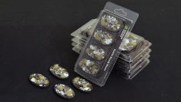 Gamers Grass Battle Ready Bases - Winter - Oval 60mm (x4)