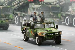 Hobby Boss 1/35 Dong Feng Meng Shi 1.5 ton Military Light Utility Vehicle- Parade Version