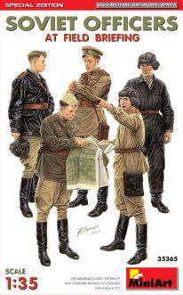 MiniArt 1/35 Soviet Officers at Field Briefing. Special Edition