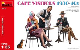 MiniArt 1/35 Cafe Visitors 1930-40s