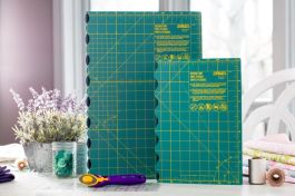 OLFA 17"x24" Folding Cutting Mat (FCM-17x24)