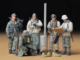 Tamiya 1/35 German Soldiers At Field Brief