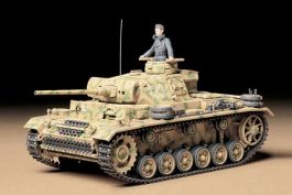 Tamiya 1/35 German PZ.KPFW.111 AUSF+C9